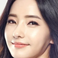 Han Chae Young
