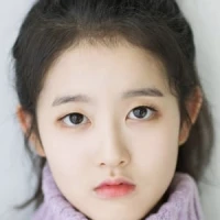 Park Shi Eun