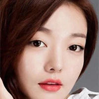 Moon Ji In