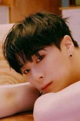 مون بين من Astro يتوفي في سن الـ 25