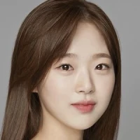 Kim Shi Eun