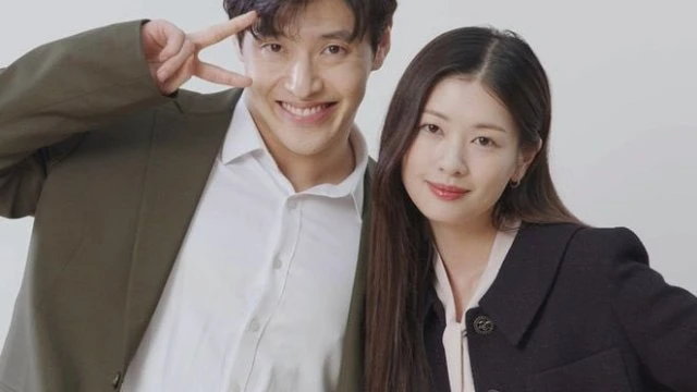 يتصدر فيلم "Love Reset" للممثلة جونغ سو مين والممثل كانغ ها نيول إيرادات شباك التذاكر.