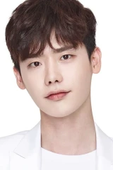 لي جونغ سوك في مناقشة لبطولة دراما كورية جديدة من إخراج مخرج "Goblin".