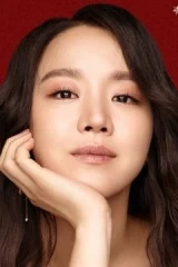 شين هاي سون تعلق على أنها تجد الاهتمام من الناس أمر مرهق.